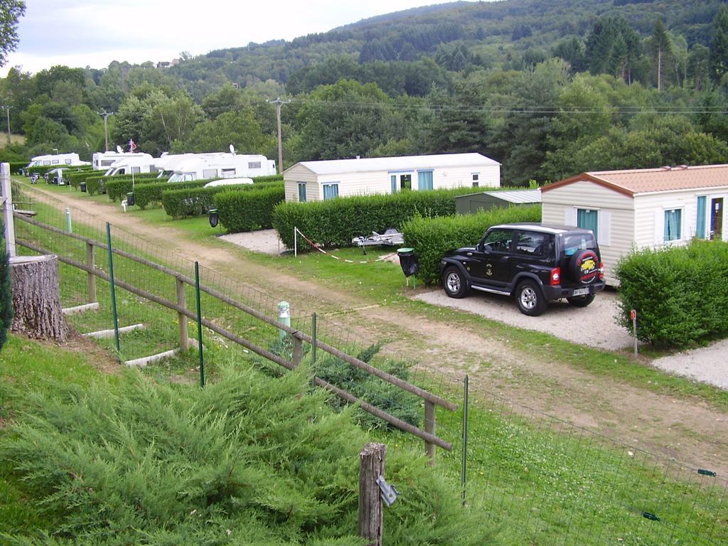 Camping " Le Grun De Chignore" Vollore-Ville Eksteriør bilde