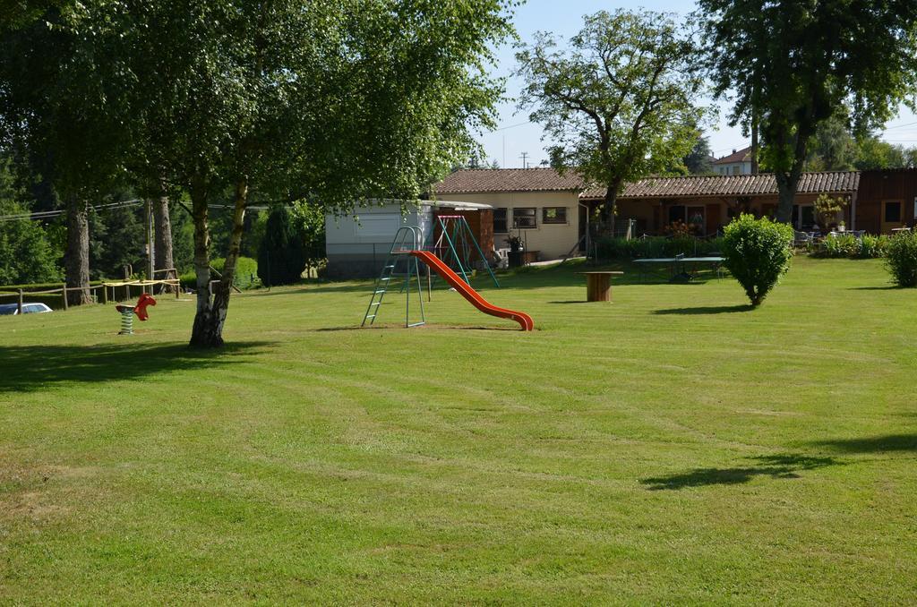 Camping " Le Grun De Chignore" Vollore-Ville Eksteriør bilde